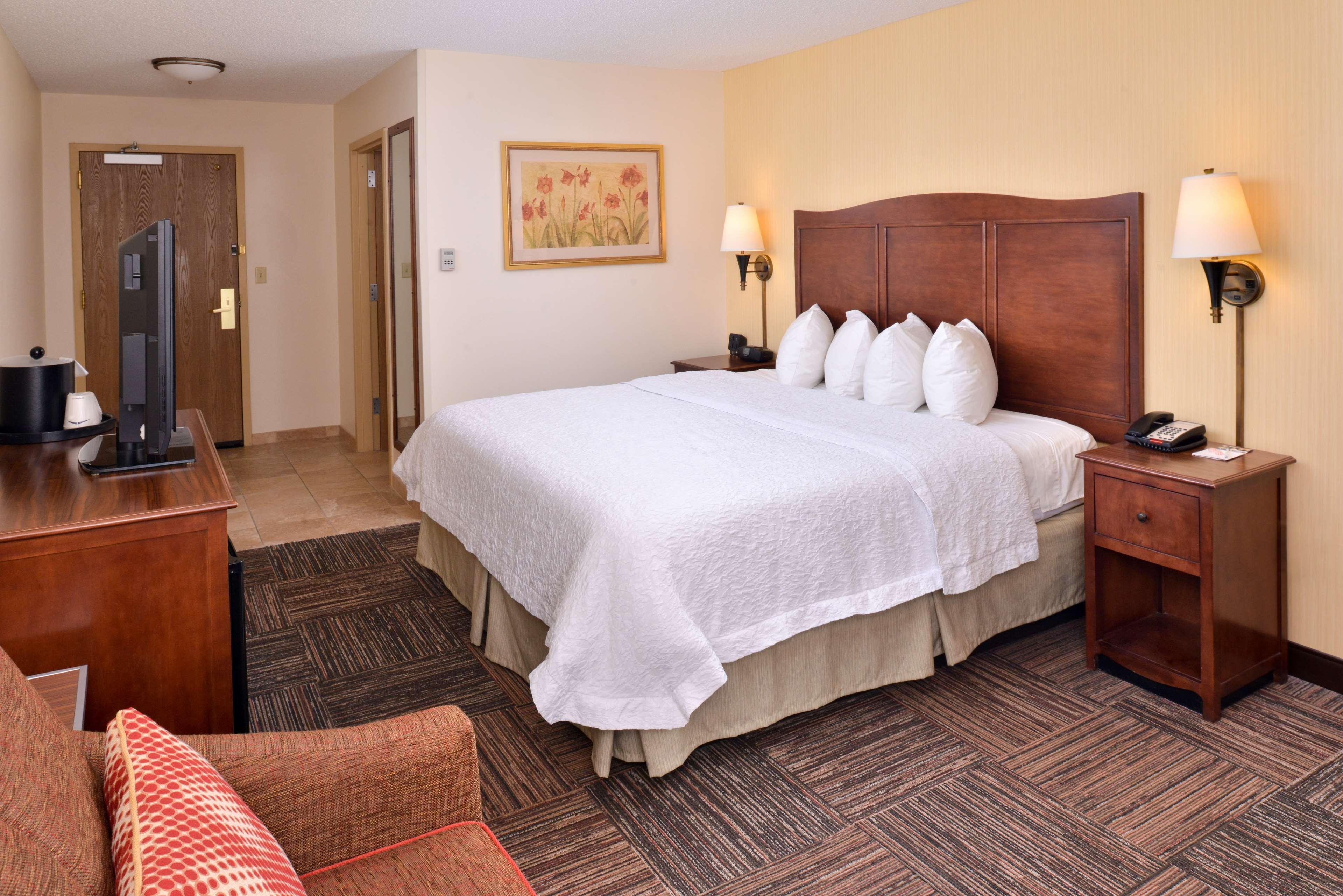Hampton Inn Elkhart Exterior photo