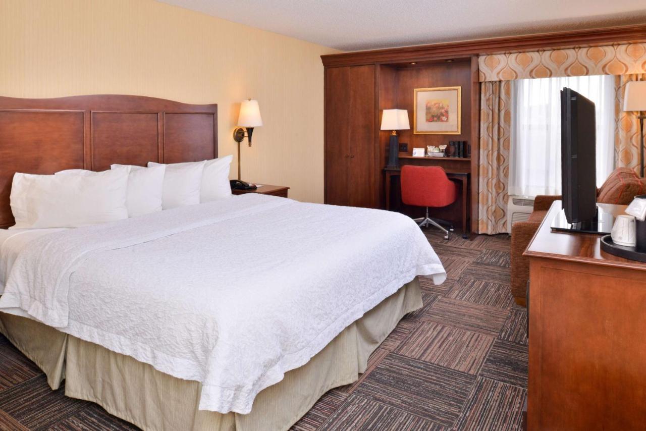 Hampton Inn Elkhart Exterior photo