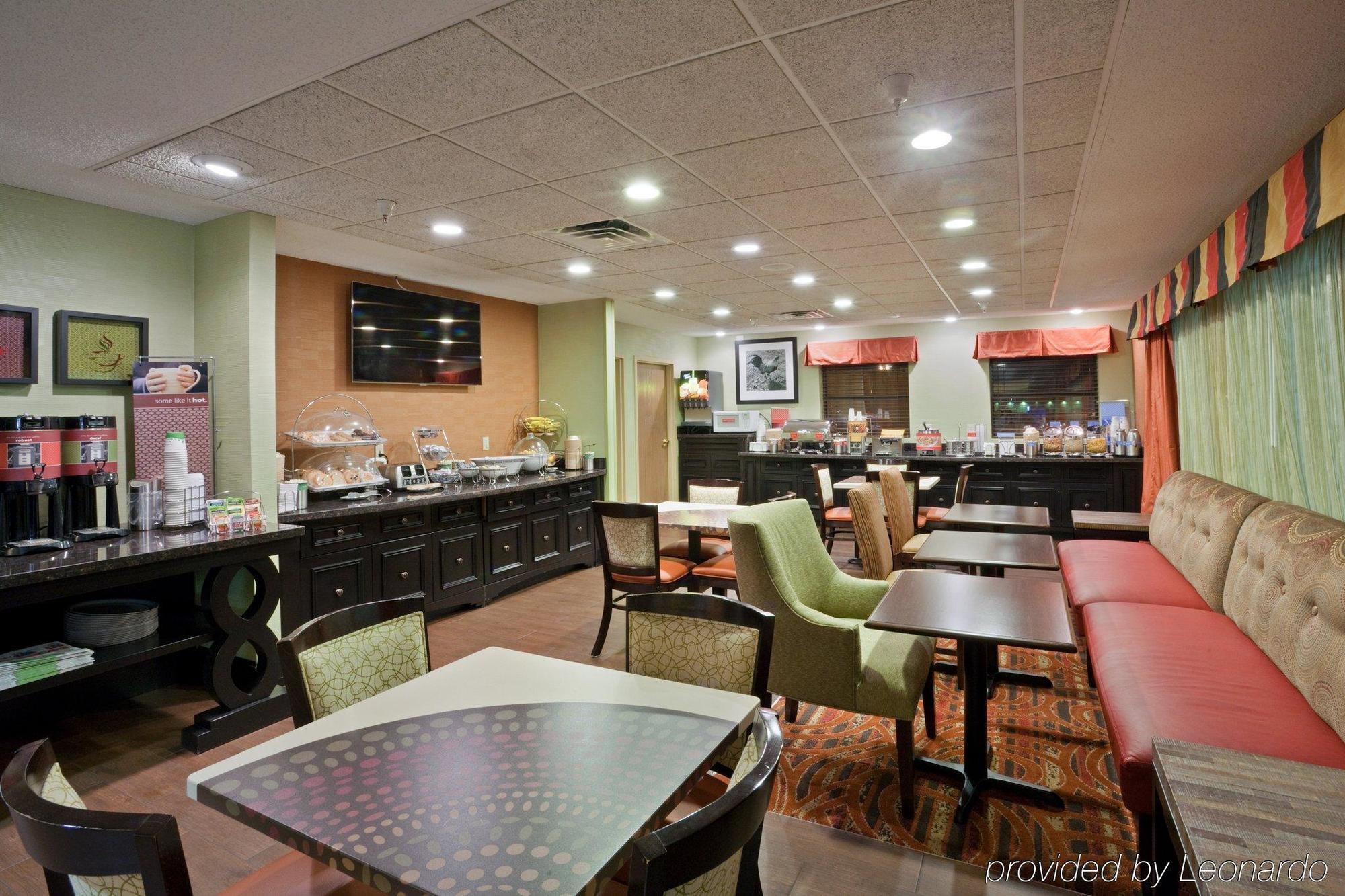 Hampton Inn Elkhart Exterior photo