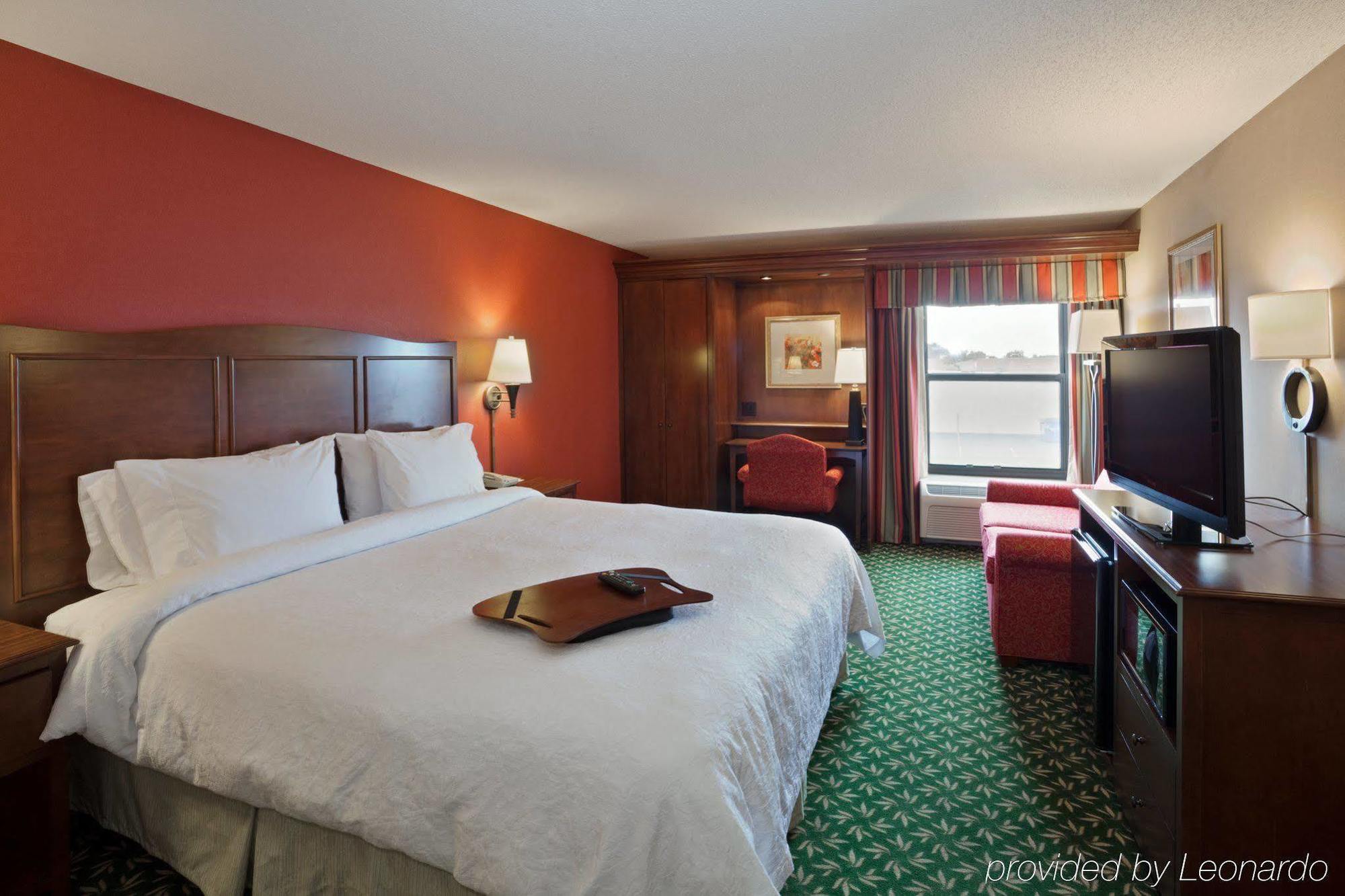 Hampton Inn Elkhart Exterior photo