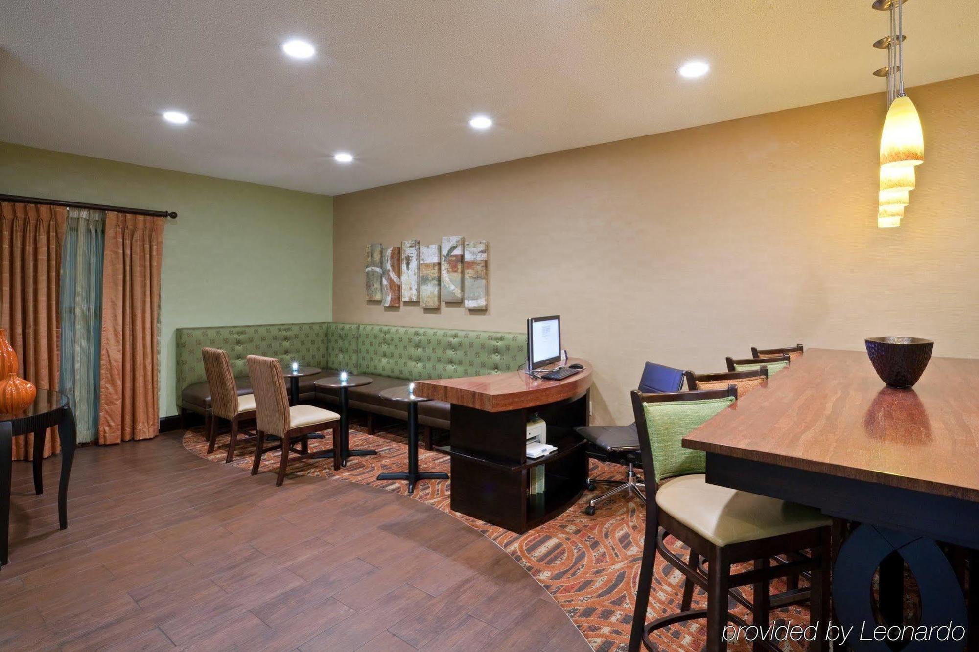 Hampton Inn Elkhart Exterior photo